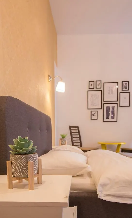 Color Apartments Nicolae Tonitza St Βουκουρέστι