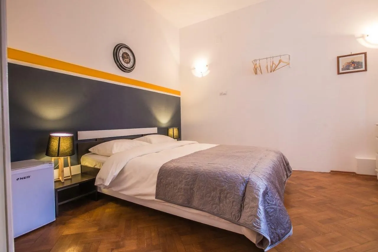 Color Apartments Nicolae Tonitza St Βουκουρέστι Ρουμανία