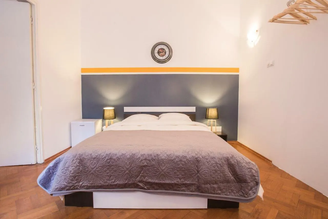 Color Apartments Nicolae Tonitza St Βουκουρέστι