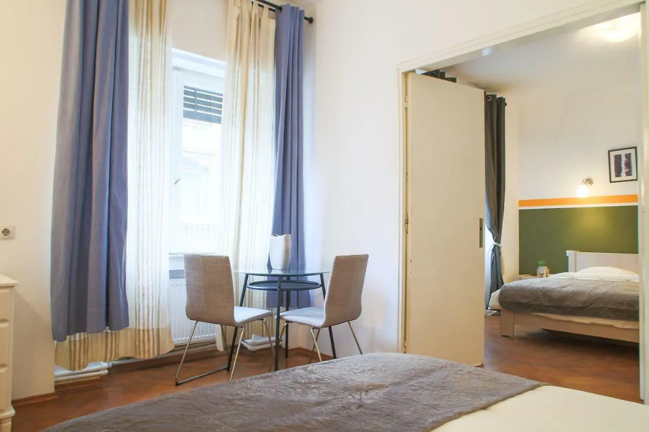 Color Apartments Nicolae Tonitza St Βουκουρέστι