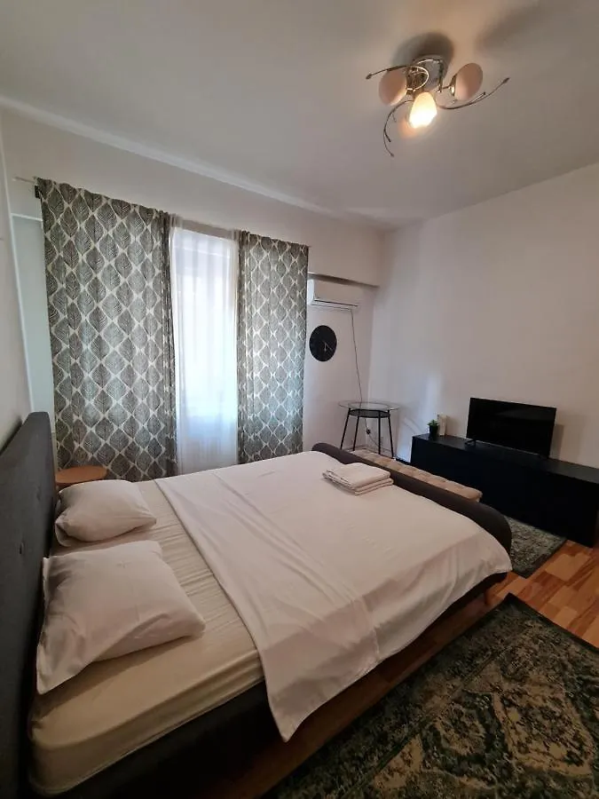 Color Apartments Nicolae Tonitza St ブカレスト